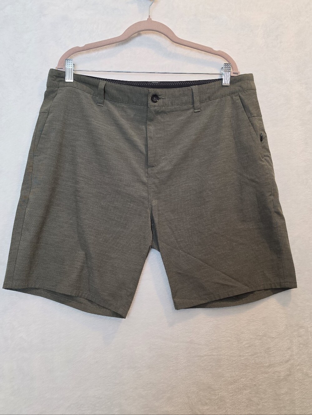 Vuori Men's Aim Performance Shorts Dark Olive Color Size 36